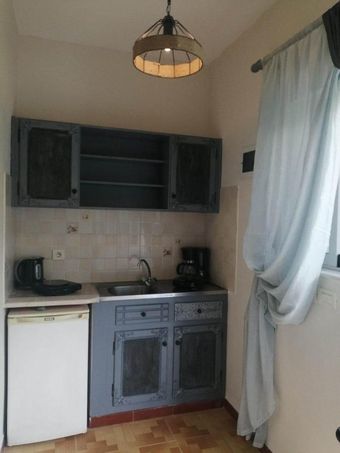 Dionisia Apartments 2 Кефалос Екстериор снимка