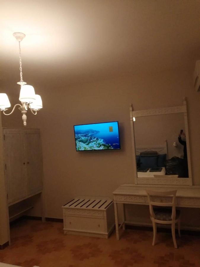 Dionisia Apartments 2 Кефалос Екстериор снимка